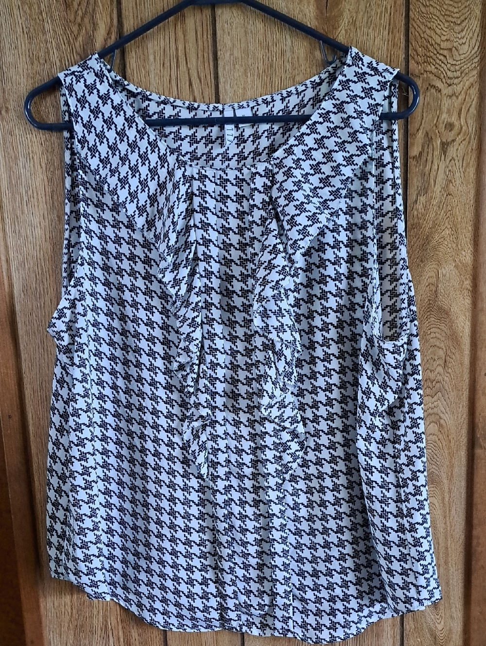 Elle Black & White Houndstooth Ruffle Sleeveless Top, Size XL